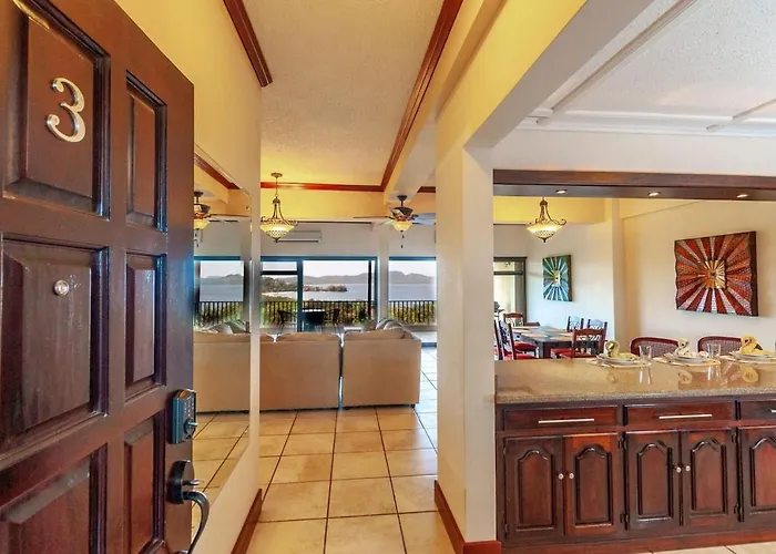 Hotel Big-beautiful Unit In Flamingo Sleeps 8-with Breathtaking Ocean Views 4*