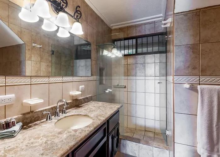 Hotel Big-beautiful Unit In Flamingo Sleeps 8-with Breathtaking Ocean Views Playa Flamingo