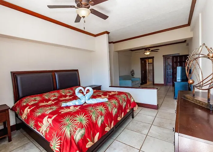Big-beautiful Unit In Flamingo Sleeps 8-with Breathtaking Ocean Views Playa Flamingo
