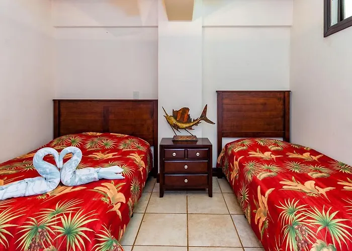 Big-beautiful Unit In Flamingo Sleeps 8-with Breathtaking Ocean Views 4*